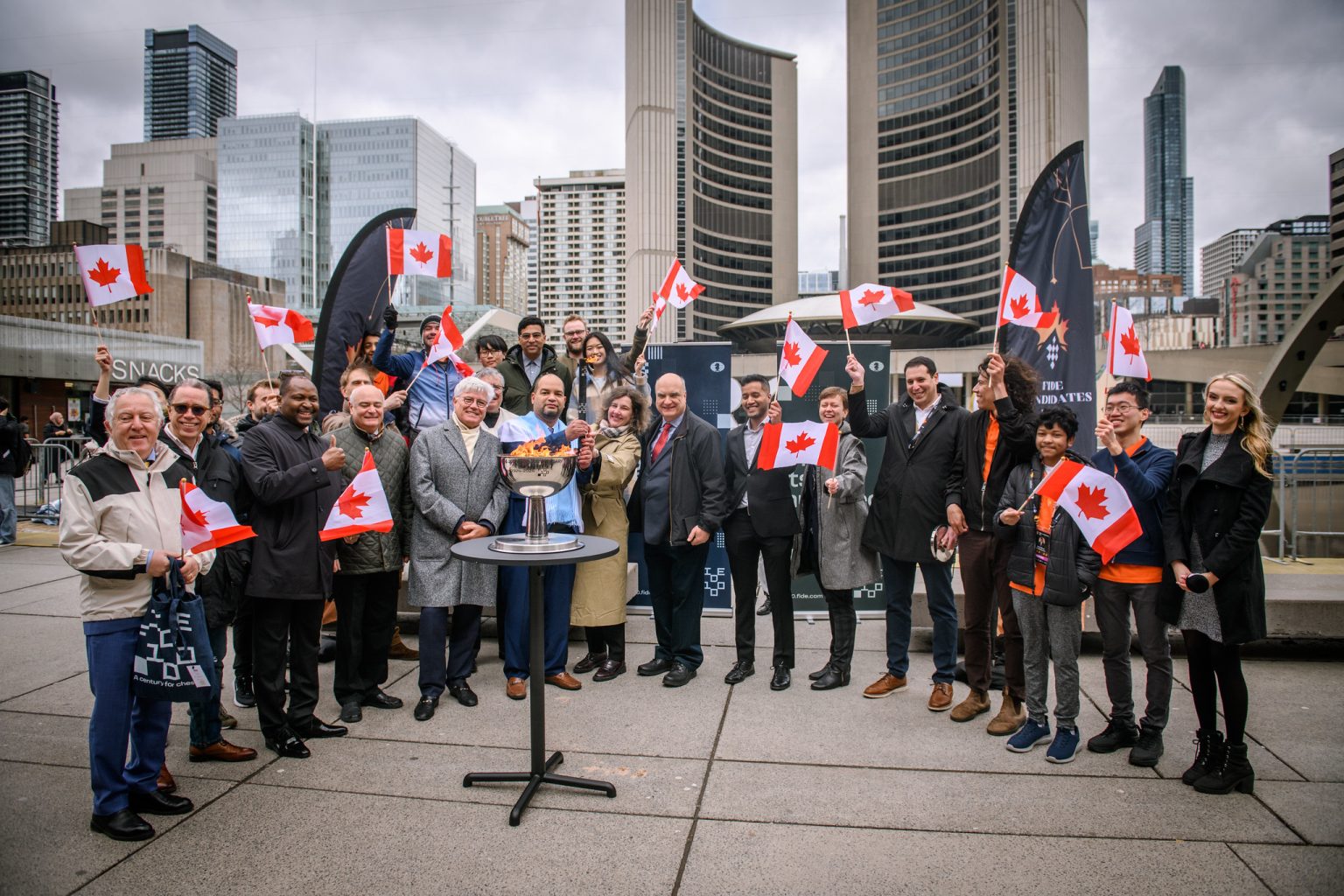 Olympic torch relay in Toronto – FIDE 100 Years